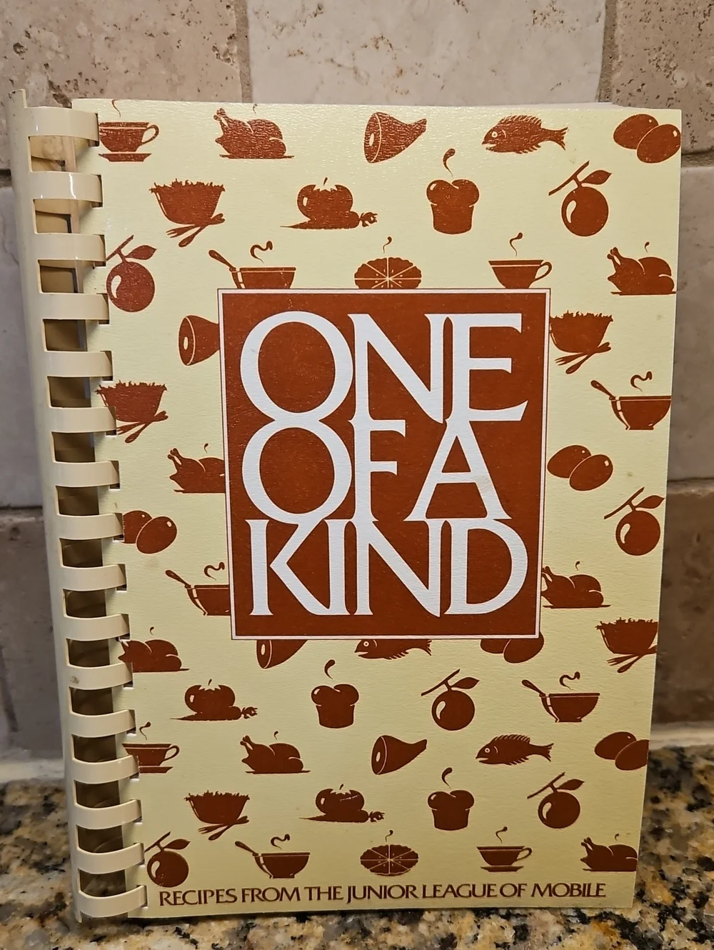 One of a Kind Cookbook Junior League Of Mobile Alabama 436 Pages 1981 Edition